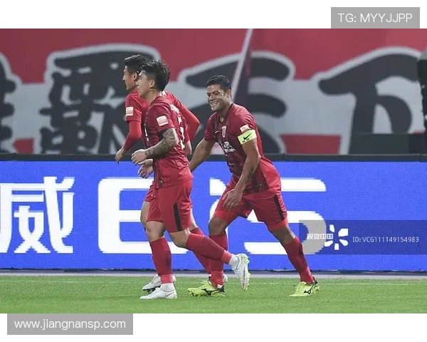 中超联赛重庆斯威对上海上港比赛回放及技战术复盘 中超联赛重庆斯威对上海上港比赛回放及技战术复盘
